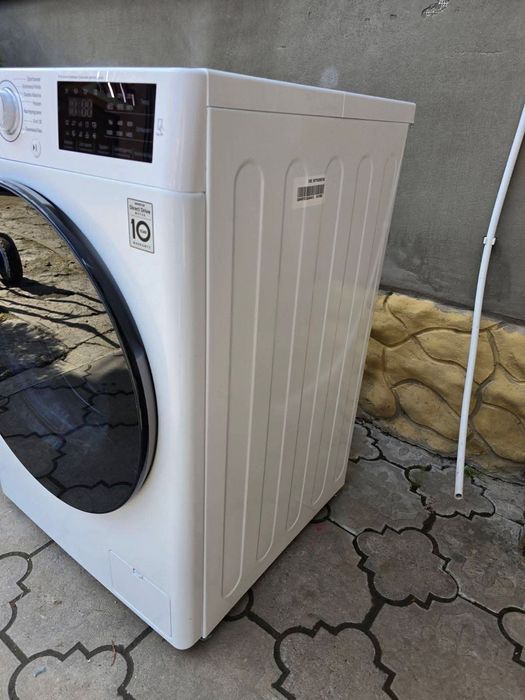 Пральна машина LG Direct Drive F14WM8ENO на 8 кг