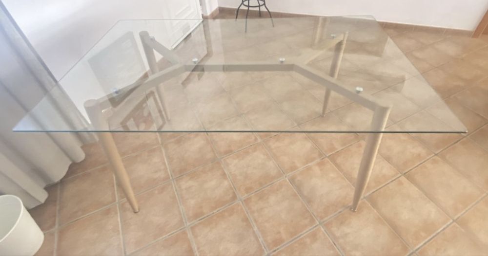 mesa / secretaria e cadeira