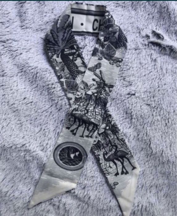 Dior opaska szalik wstążka taśma logo viral instagram