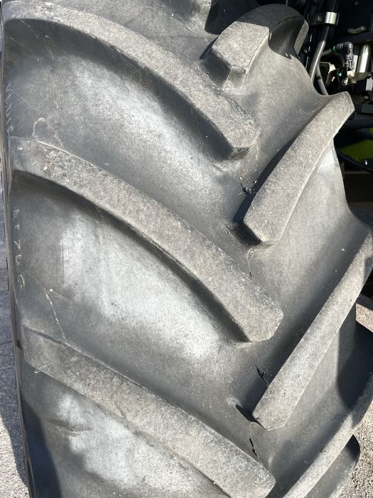 Комбайн CLAAS LEXION 670 2011 Vario750