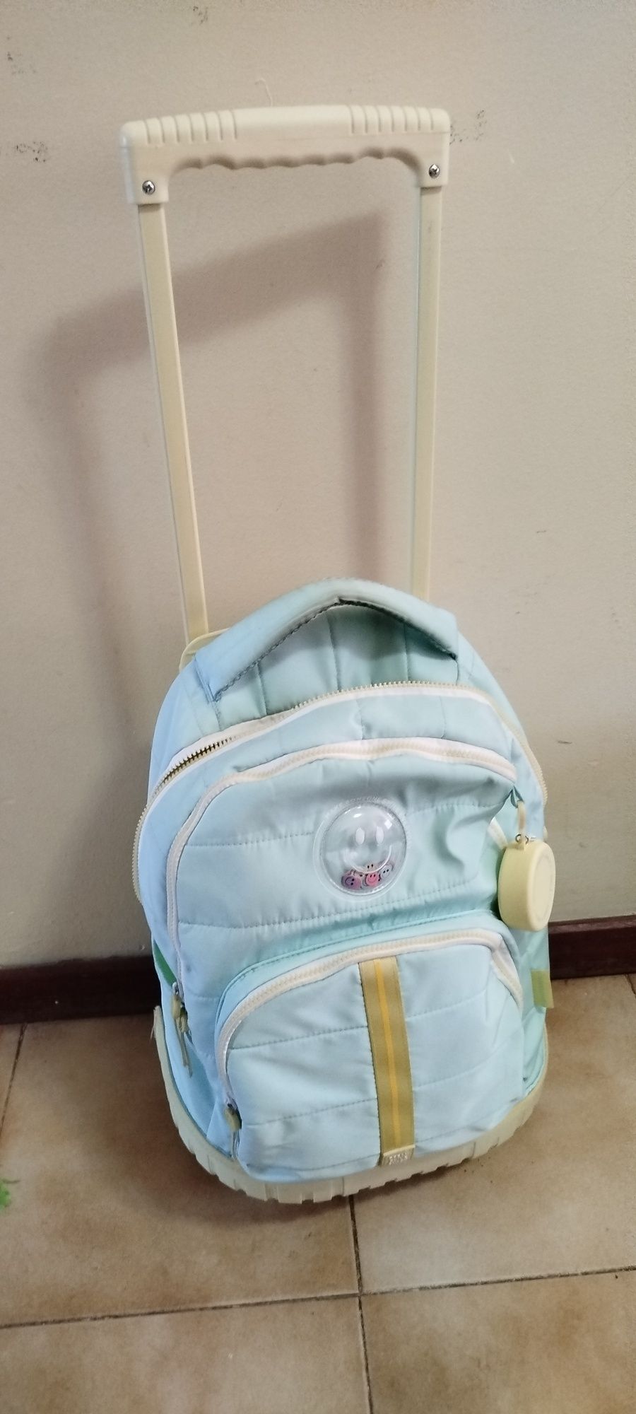 Mochila escolar com lancheira