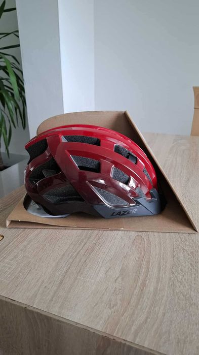 Kask rowerowy LAZER Compact DLX Czerwony MTB z lampką (rozmiar 54-61)