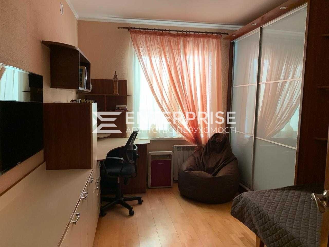 Продаж 3к квартири вул. Північна, Оболонський район