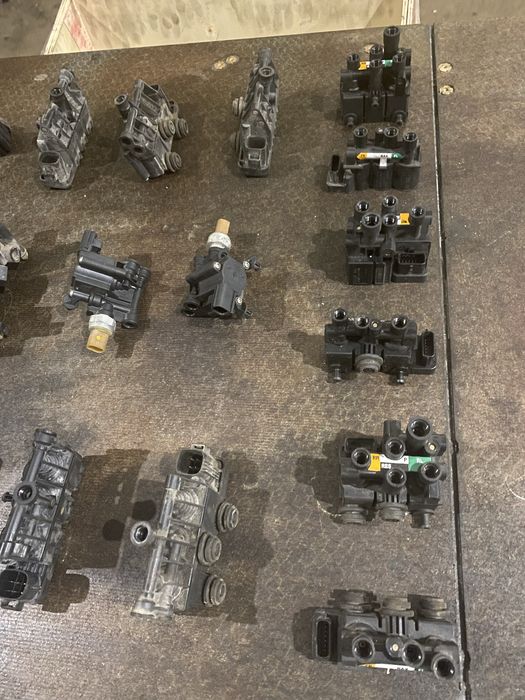 Блок Клапанів Пневмо Range Rover L405 L322 L320