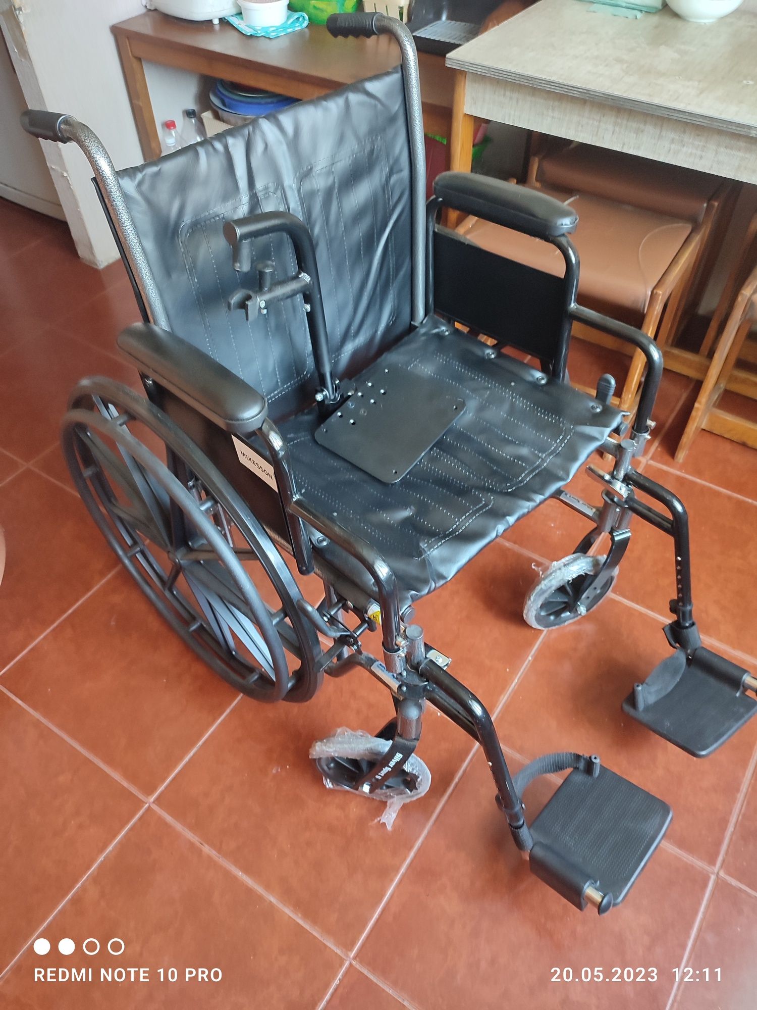 Продам інвалідний візок McKesson