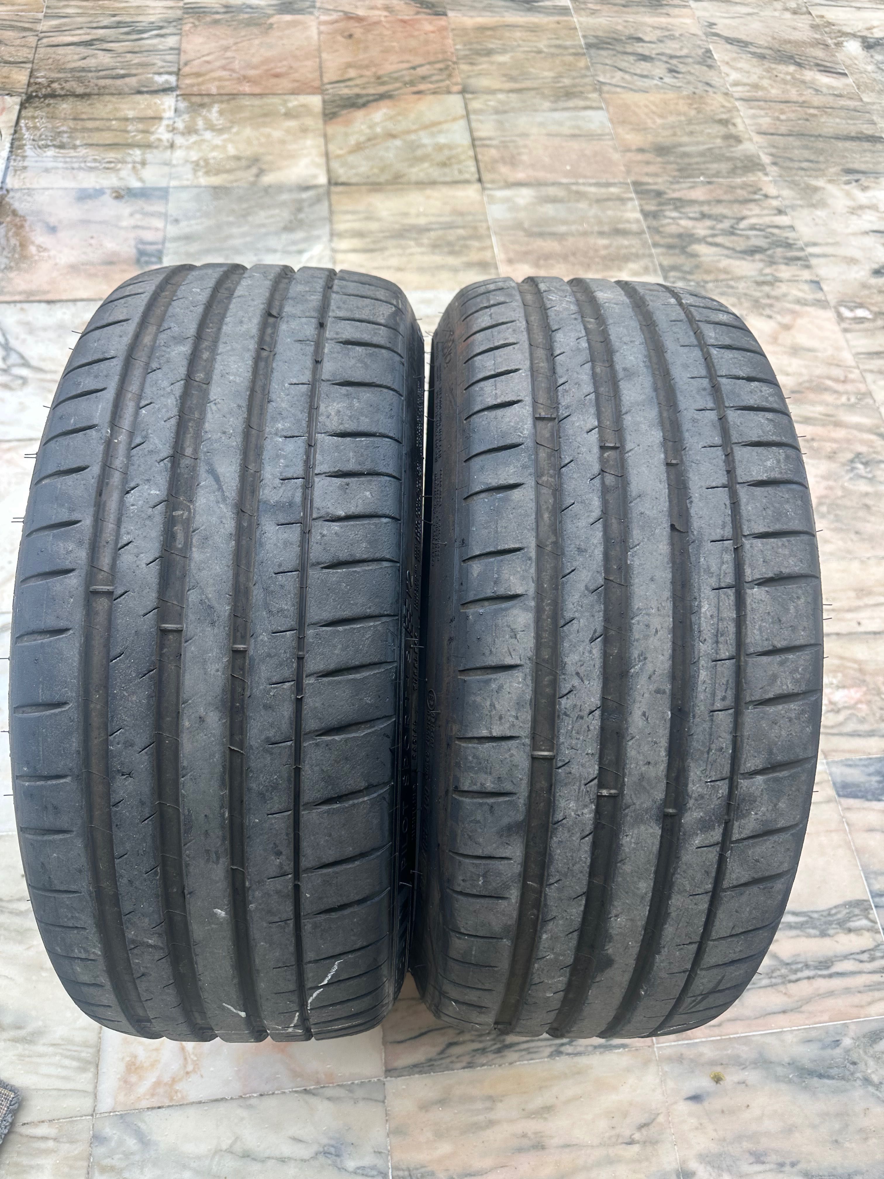 Pneus Michelin 245/35 R20