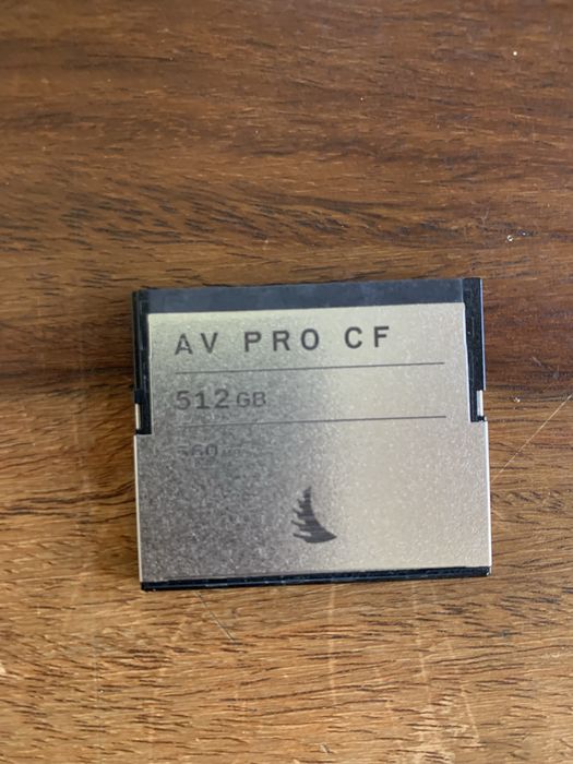 cartao  CFast 2.0 cf 512 GB Angelbird  como novo