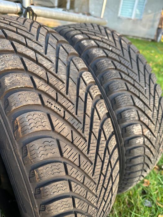 Opony zimowe Pirelli  z felgami komplet 4szt