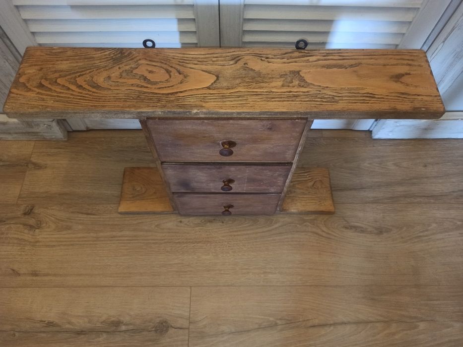 Stara półka kuchenna