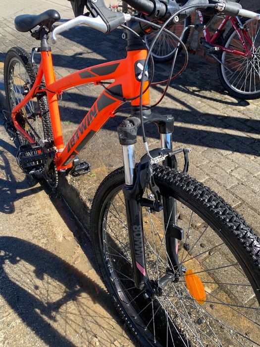 Bicicleta btwin laranja