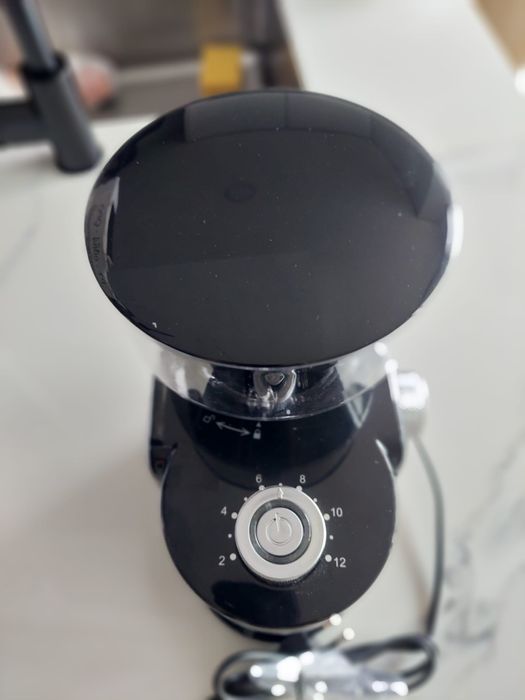 Maquina Café nova Delonghi Stilosa + Moinho Caso Design