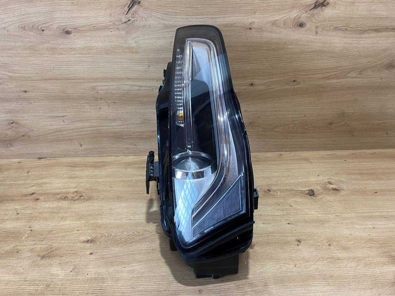 Фара передня права правая AUDI A4 B8 Ауді А4 Б8 рестайлинг Xenon Led