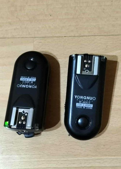 Odbiorniki radiowe Yongnuo RF-603C II do Canon  2 sz+ lampa led MK-140