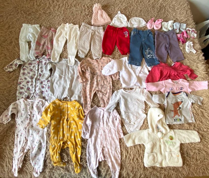 Пакет одягу 0-3 місяці чоловічки, боді, лосіни, шапки