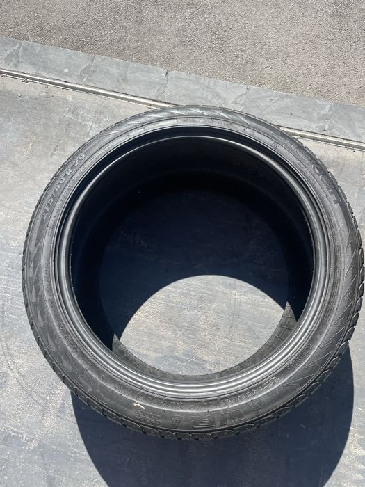 275/40/20 nokian wr