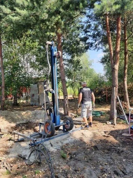 Скважина під ключ, буріння свердловин, буріння скважин, вода в дім