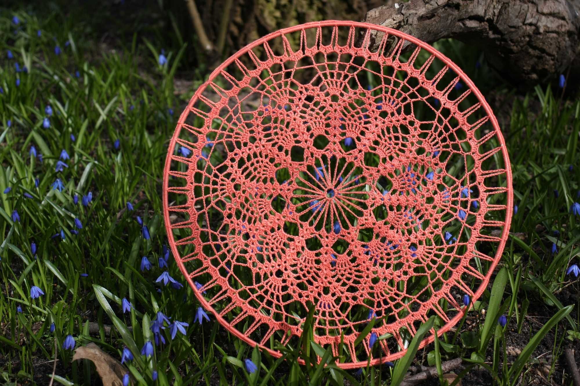 mandala szydełkowa 35 cm kolor koral, na łapacz snów