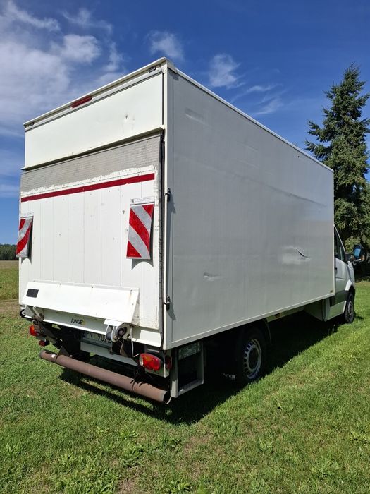 Volkswagen crafter kontener z windą FV23%