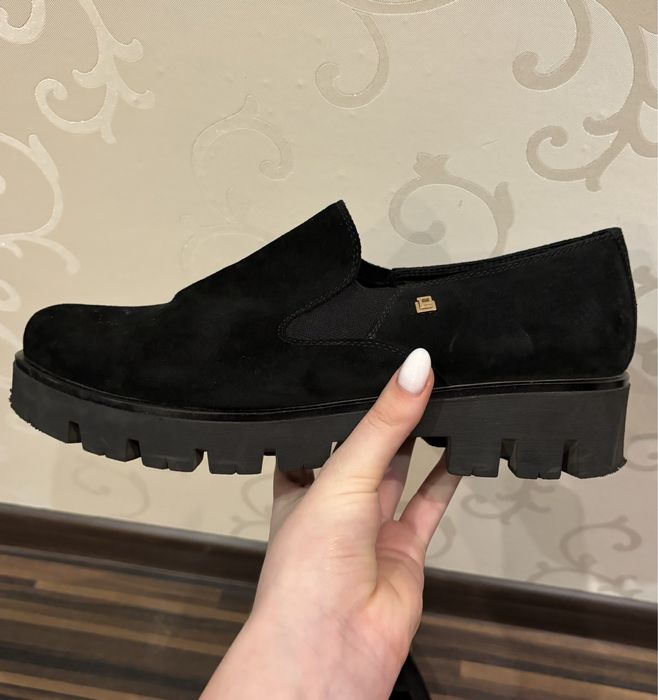 Замшеві жіночі туфлі