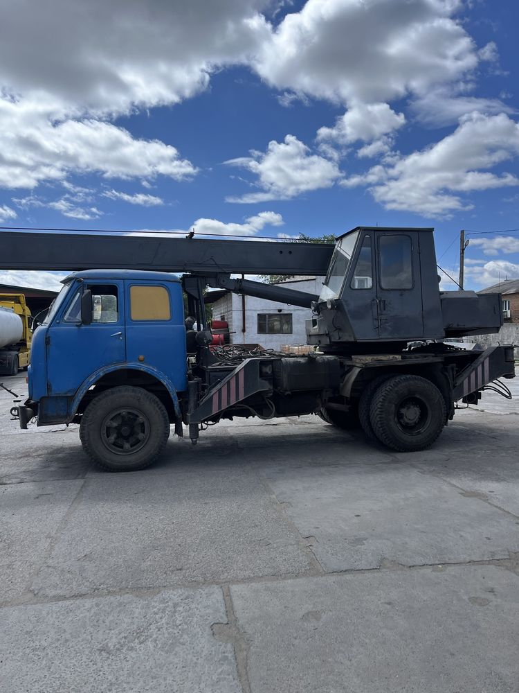 Автокран МАЗ 5334