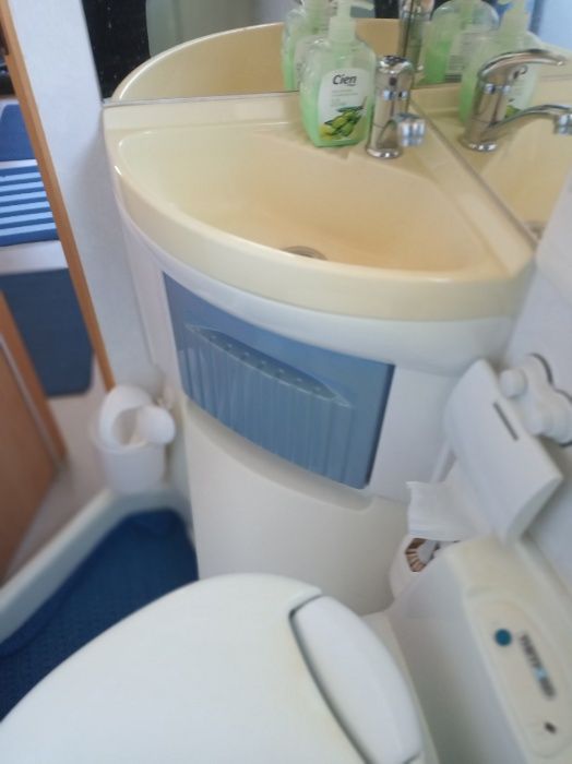 Auto Caravana Fiat Chausson 2.8 de 2002 c/suporte para moto/scooter