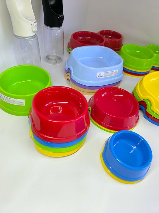 Миски для тварин для їжі та води котів собак пластикові різний розмір
