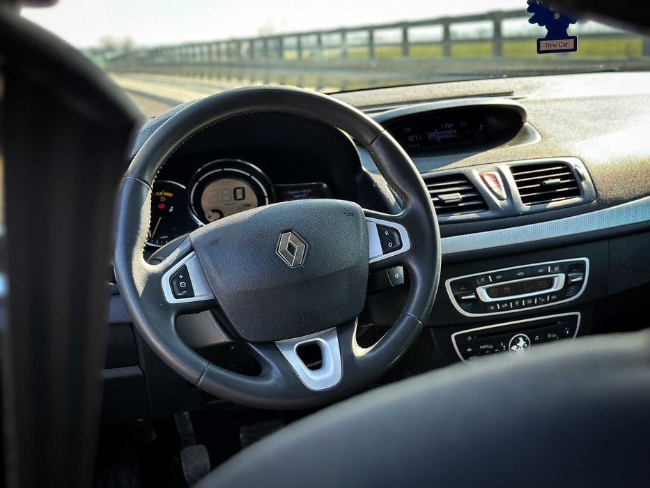 Renault Megane WYPOŻYCZALNIA, WYNAJEM samochodu osobowego i busów