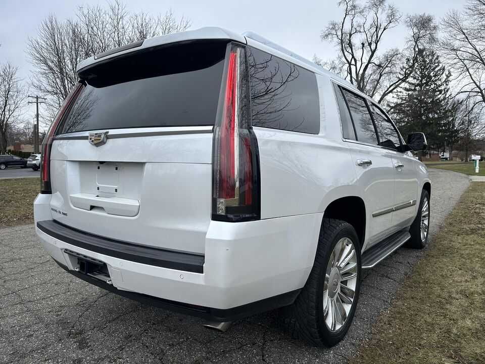 2016 Cadillac Escalade Platinum