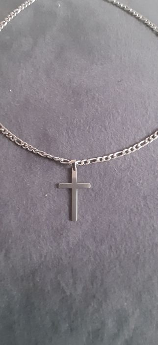Łańcuszek z krzyżykiem