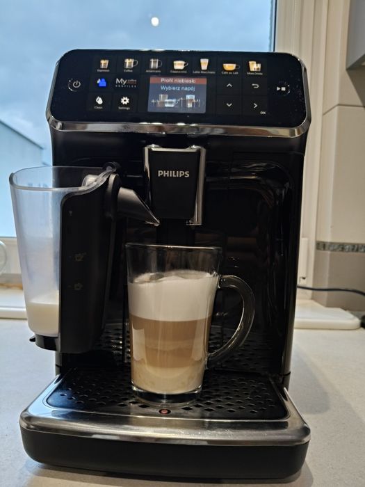 Ekspres ciśnieniowy Philips LatteGo 5400