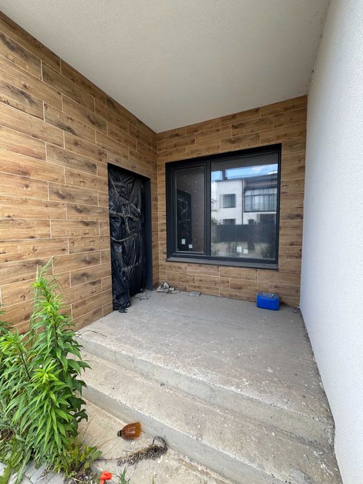 Продам котедж з міськими комунікаціями. Р-н Щасливе