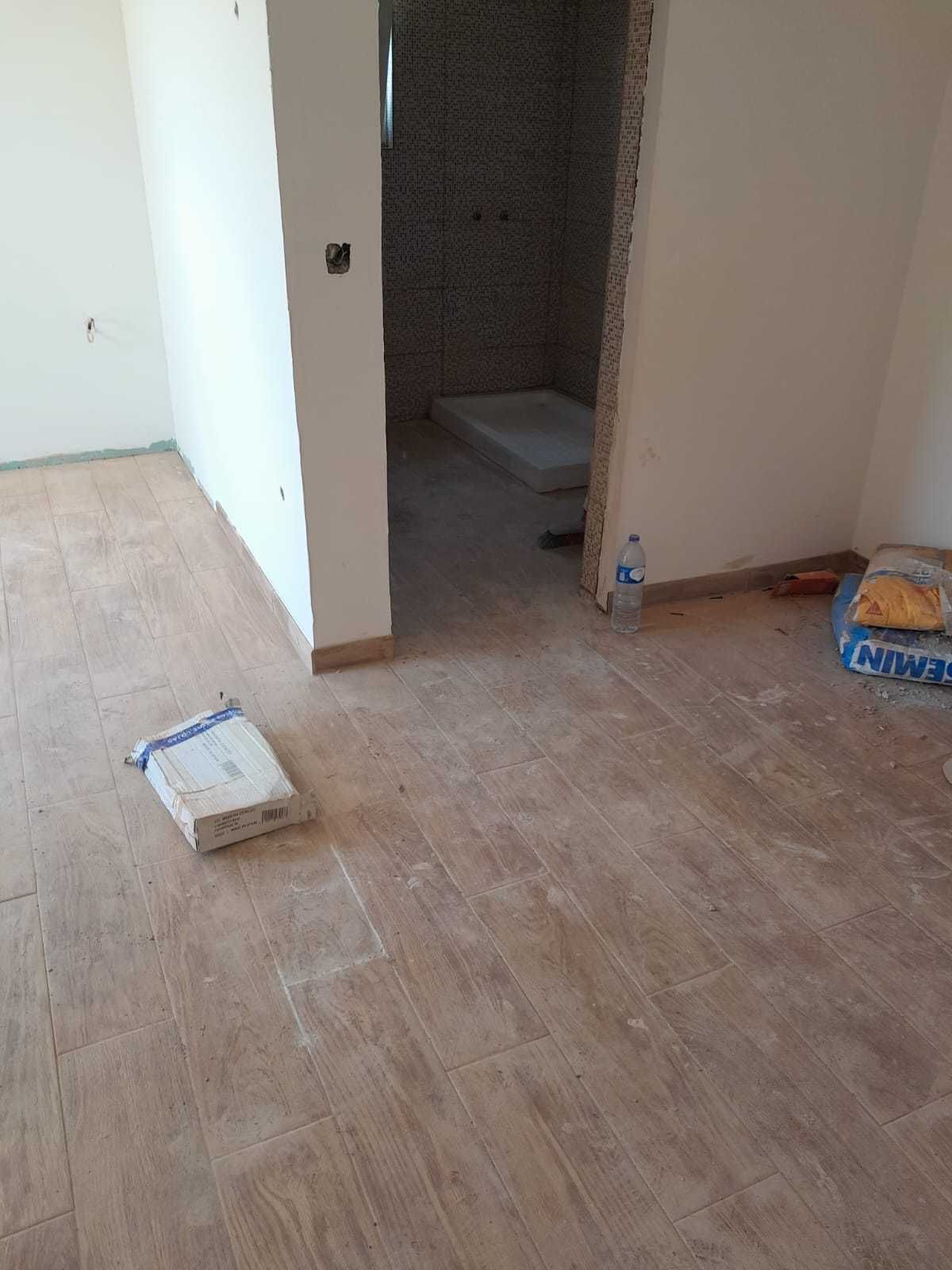 *Contrata se trolha e ajudante**J.Gaia construções unipessoal