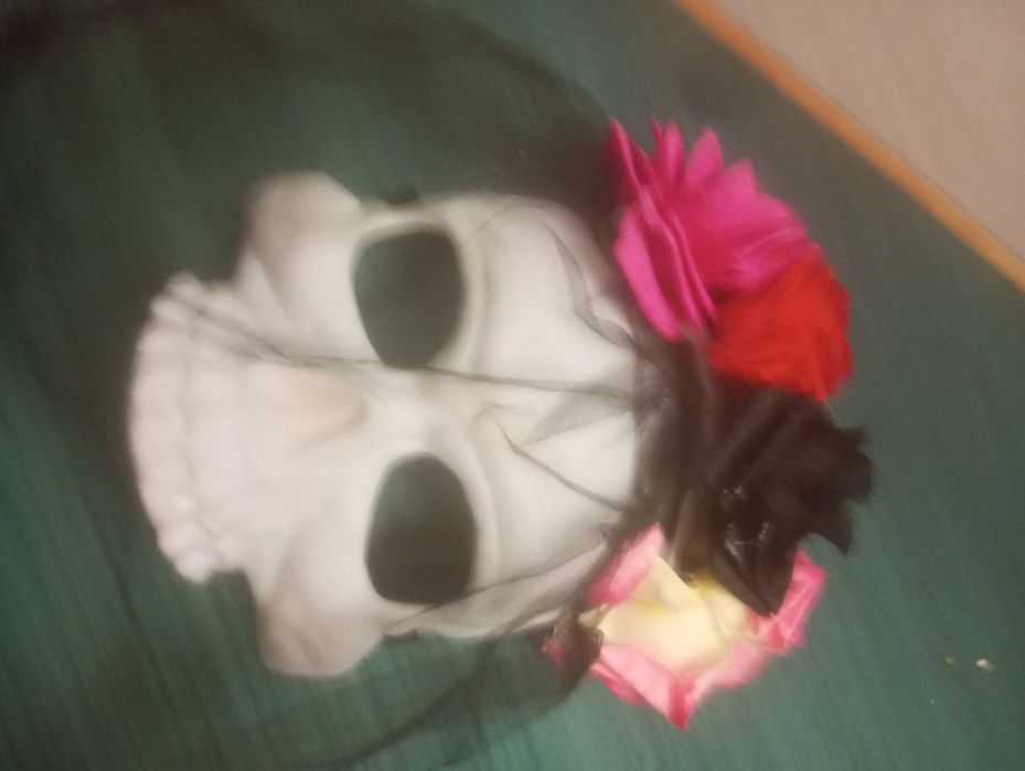 Maska na halloween rozmiar uniwersalny