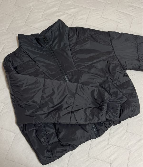 Куртка - бомбер чорна жіночя розмір L