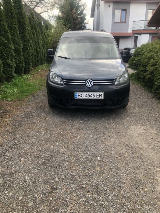 Продам volksvagen caddy2012