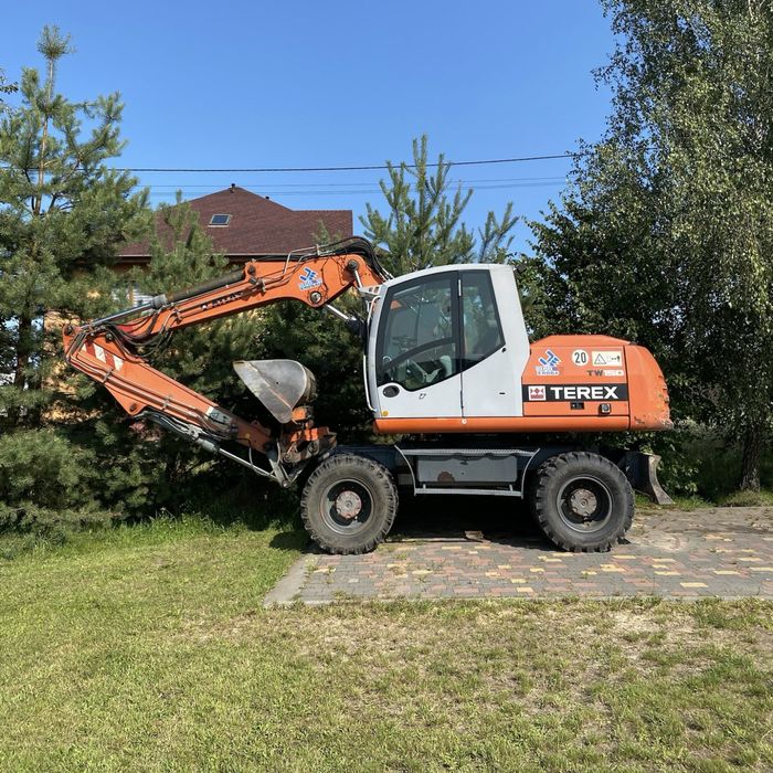 Колісний ескаватор Terex TW150