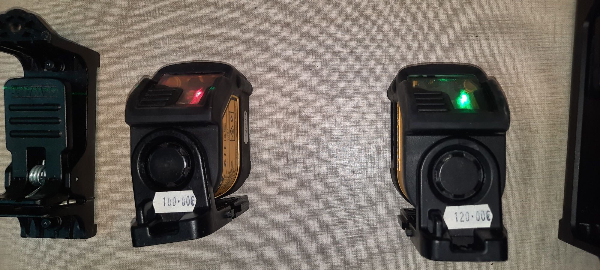 Laser Dewalt  linhas cruzadas e de 12 linhas