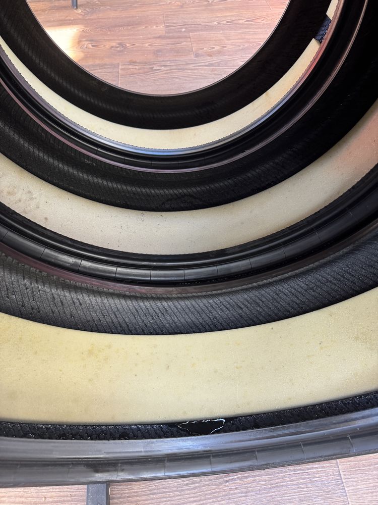Шини Continental 255/40/R20