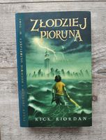 Złodziej pioruna Rick Riodan
