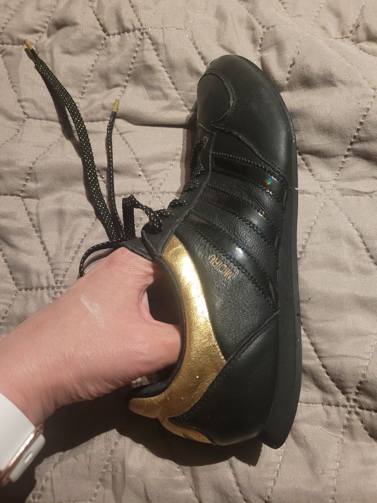 Skórzane adidasy