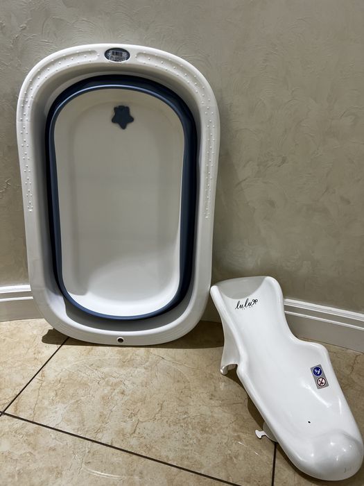 Розкладна ванночка для немовлят в ідеальному стані