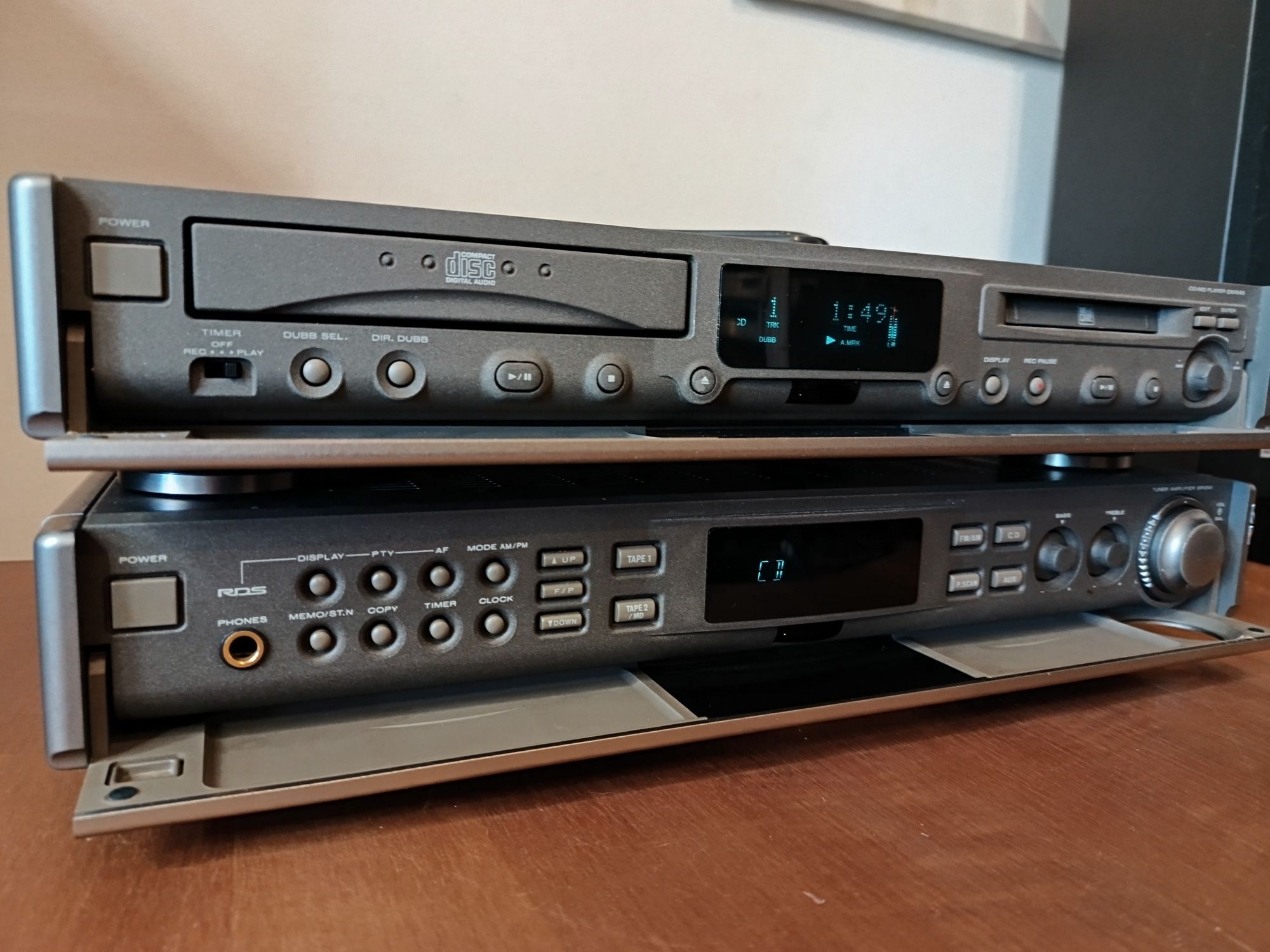 Zestaw MATANTZ  Slimline (Amplituner+ CD/Minidisc)