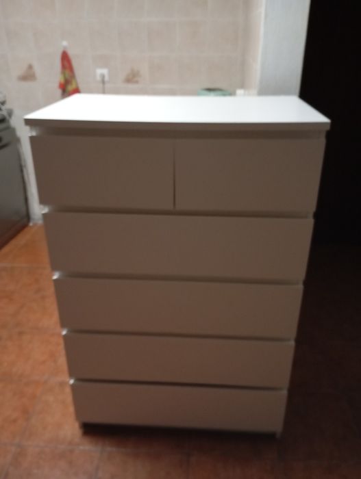 Cómoda branca de 6 gavetas