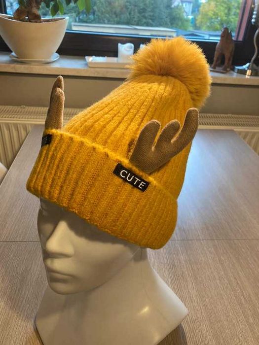 Czapka zimowa ciepła z rogami renifera