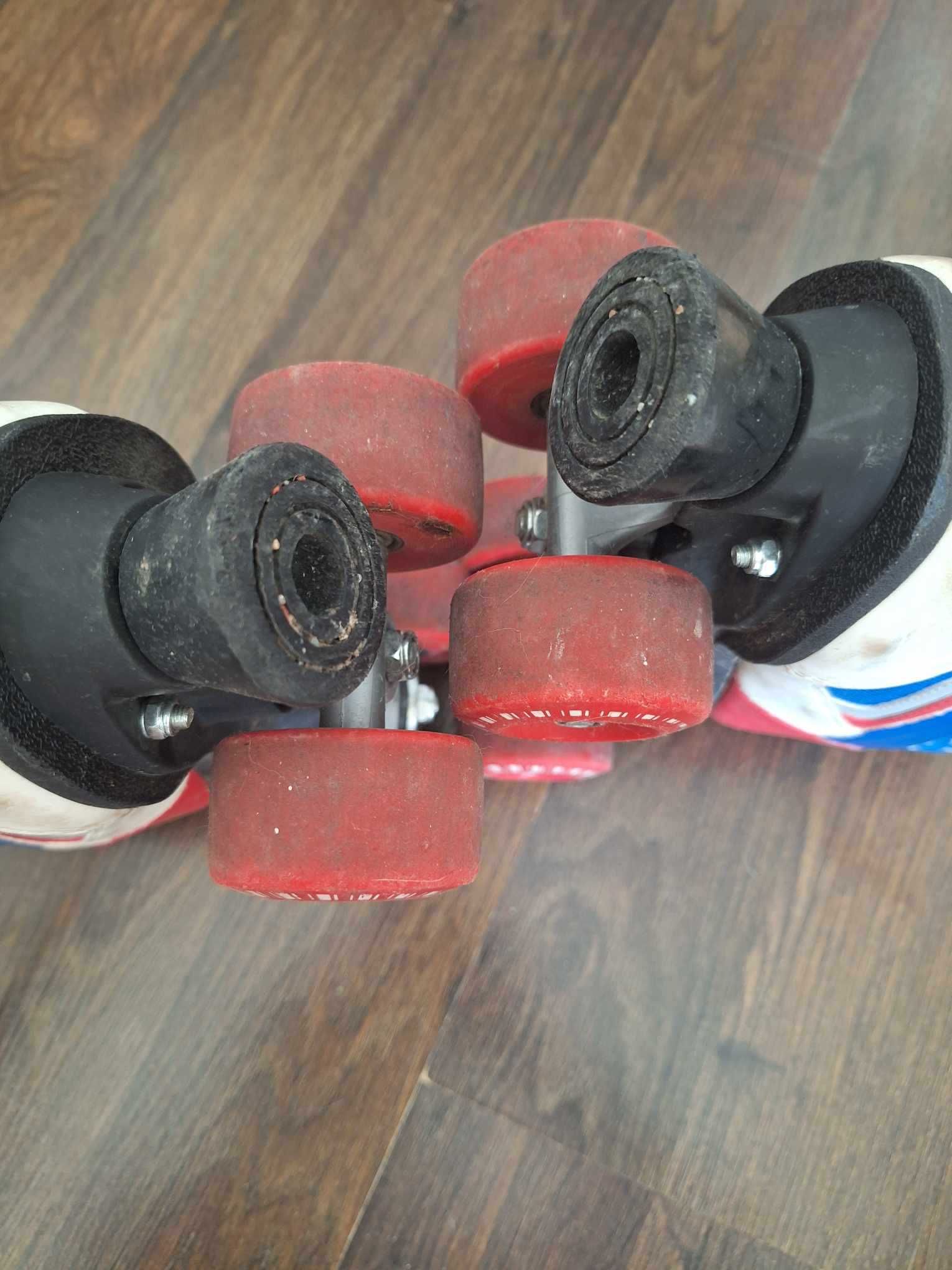 Wrotki crivit 33/34 z wzorem USA, wkładka 22,6 cm