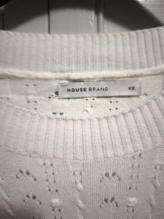 Elegancki biały sweterek XS dla kobiety lub dziewczyny