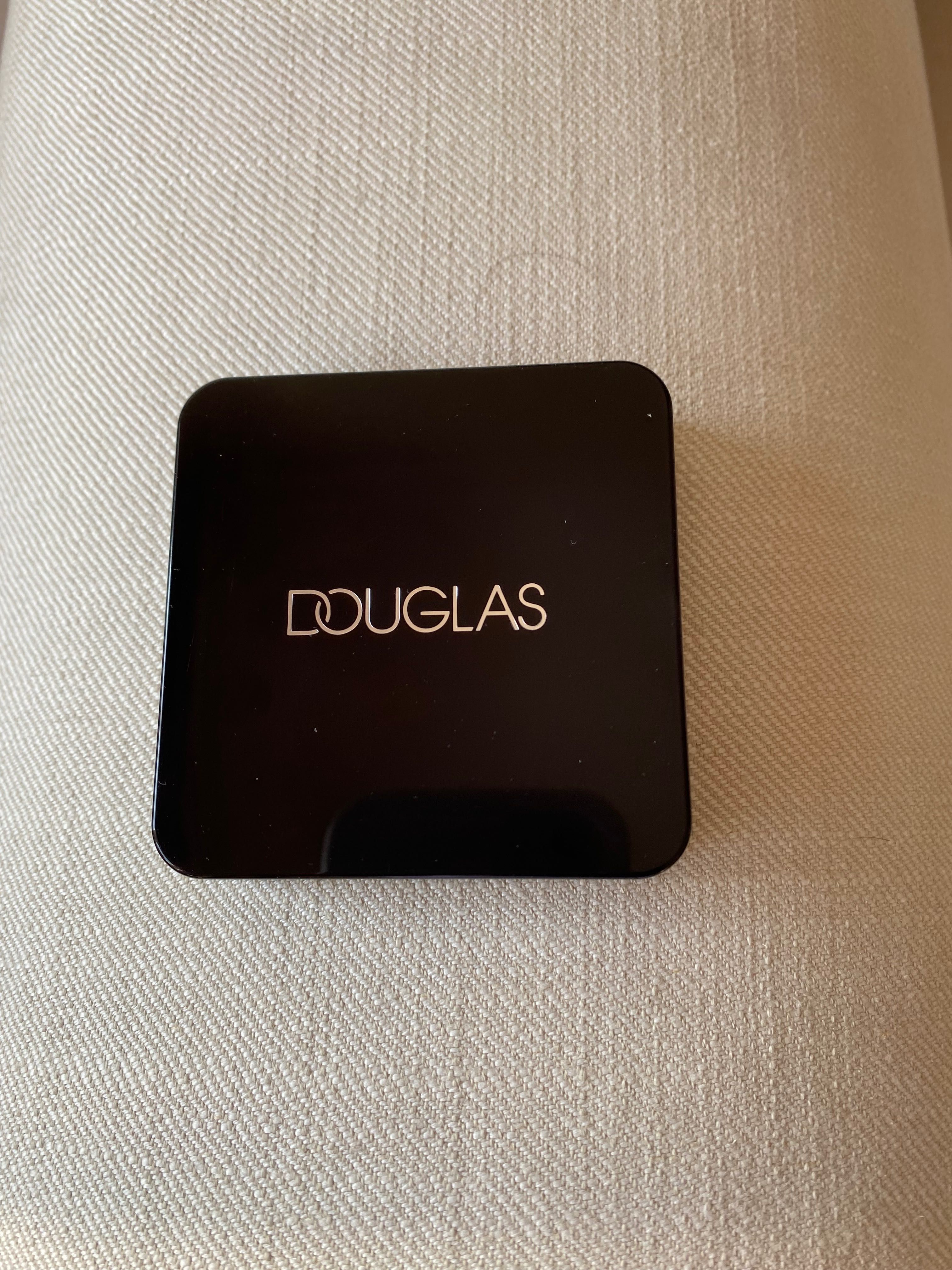 Nowy Rozświetlacz Douglas