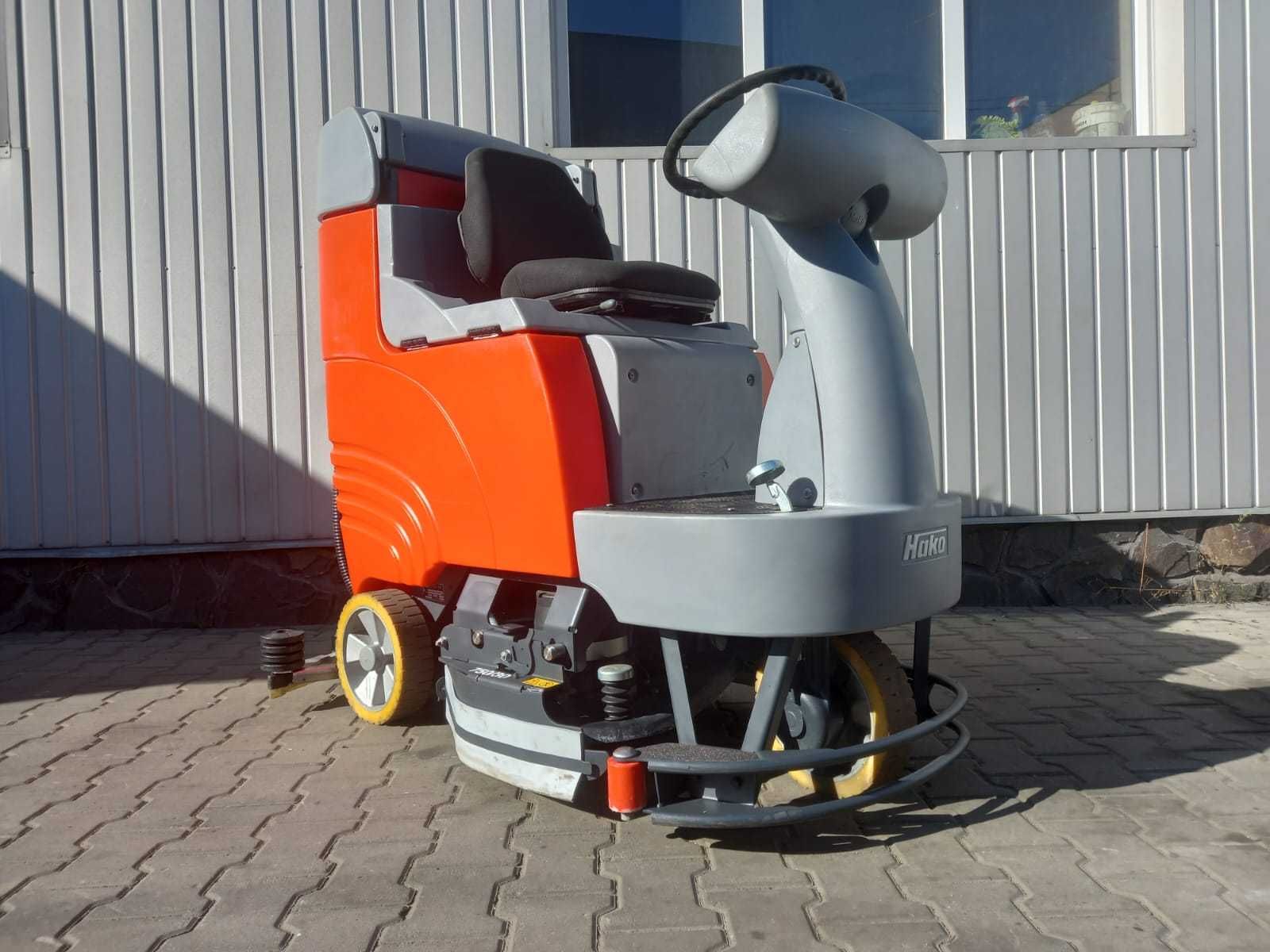 Szorowarka samojezdna HAKO Hakomatic B 115 R [TB 750] 2011r 960h