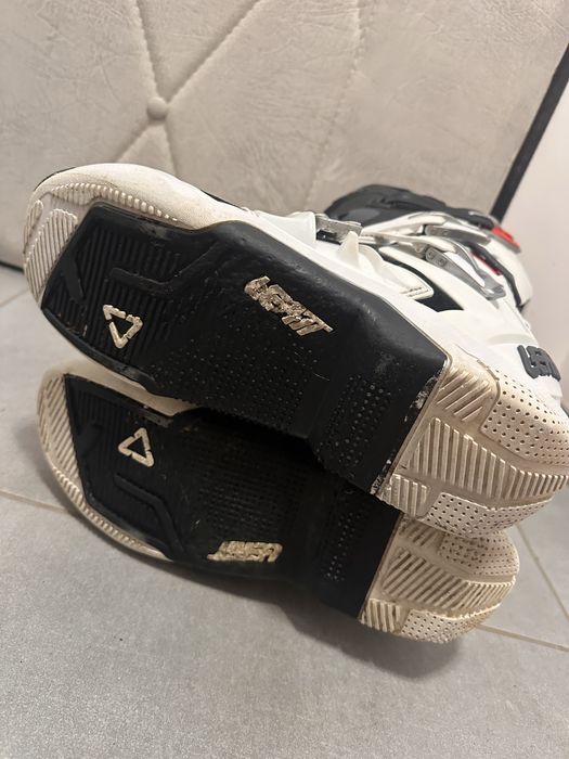 Buty mx Leatt 5.5 flexlock biale. Rozmiar 47 jak nowe.