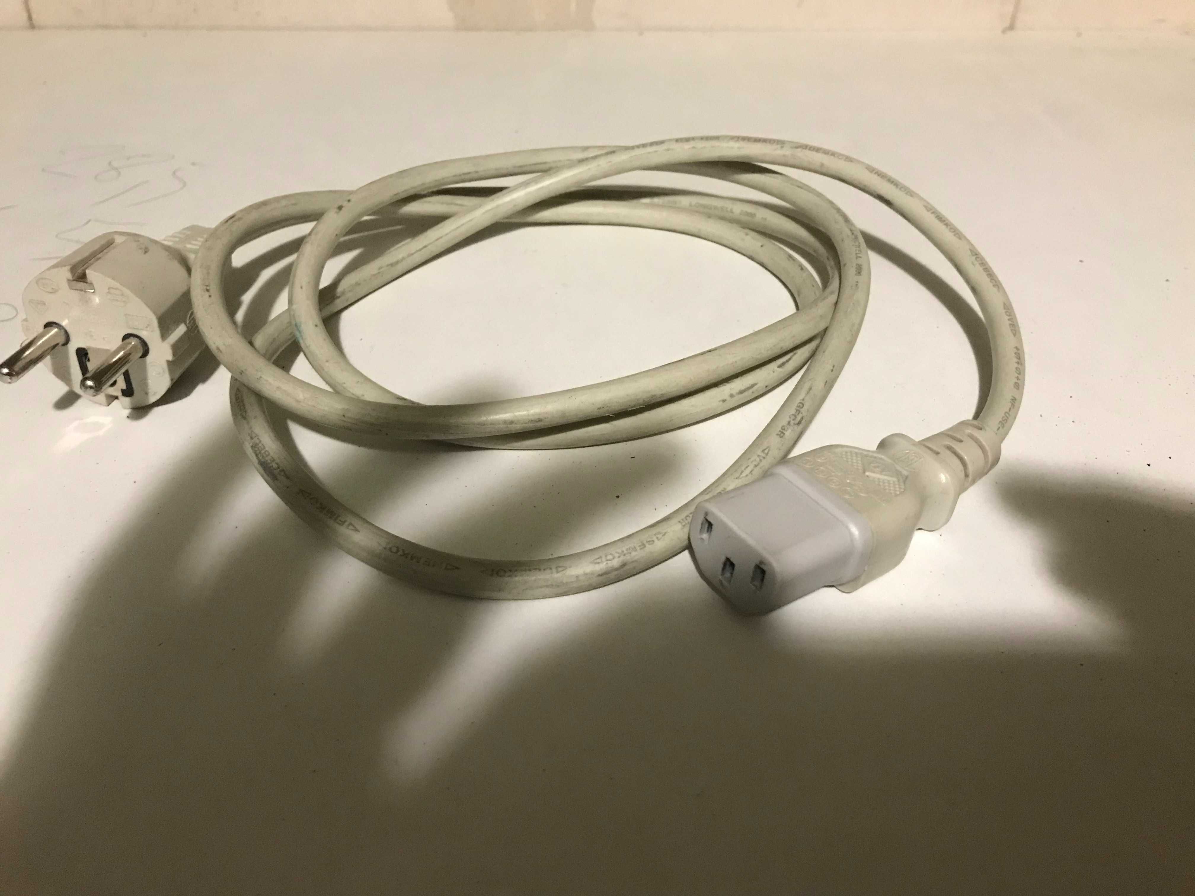 Kabel przewód zasilający do komputera  lub monitora